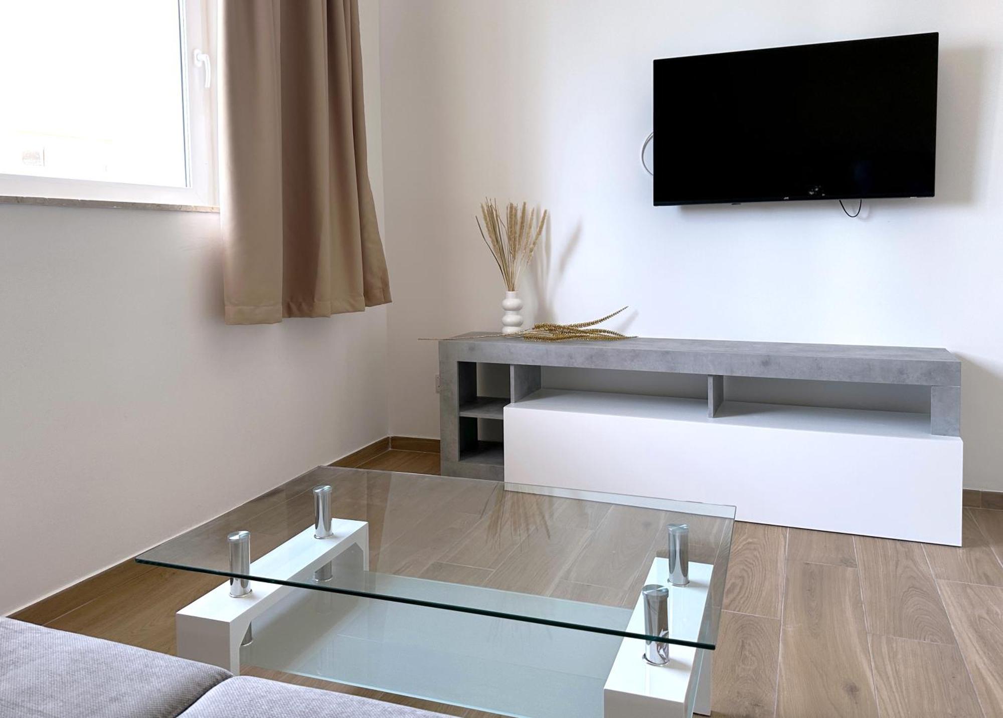 Miami Apartment *